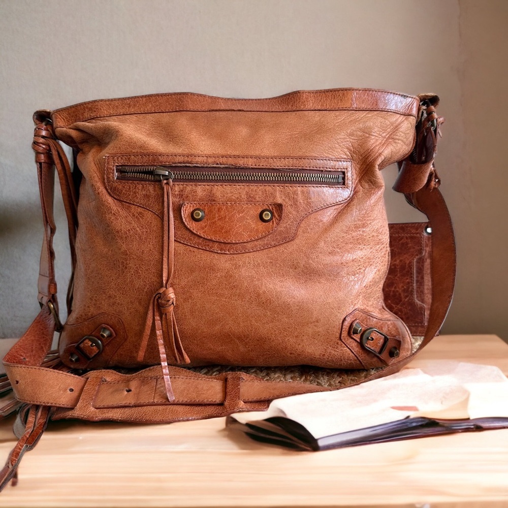 Balenciaga Moto bag classic folk crossbody leather studs streetwear *RARE* #H150